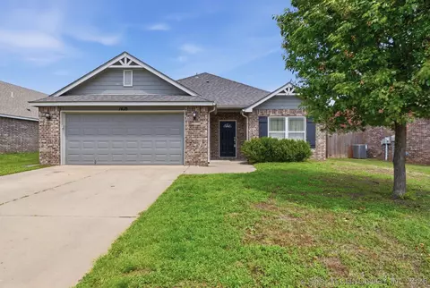 1435 W Burnham Ave, Sapulpa, OK 74066