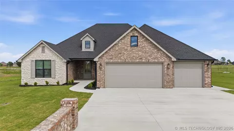 5678 E 136th Pl N, Collinsville, OK 74021