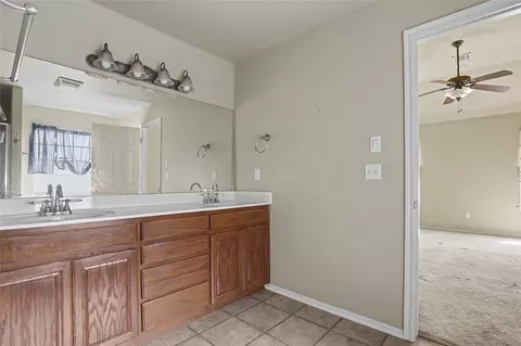 Bath - 20230 E 50th Pl, Broken Arrow, OK 74014 photo 5 of 6