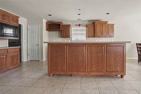 Kitchen - 20230 E 50th Pl, Broken Arrow, OK 74014 photo 5 of 7
