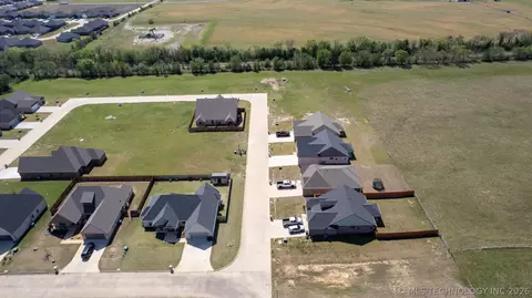 View/Area - 849 Springfield Ct, Durant, OK 74701 photo 2 of 7