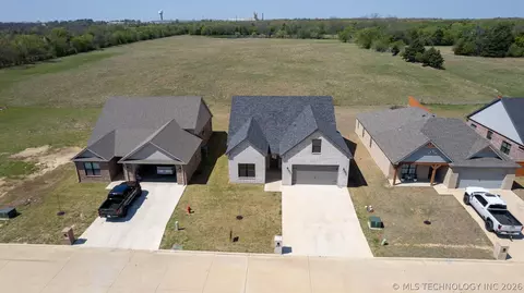 View/Area - 849 Springfield Ct, Durant, OK 74701 photo 1 of 7