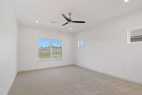 Bedroom - 849 Springfield Ct, Durant, OK 74701 photo 2 of 4