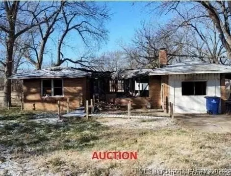 236 S Sycamore St, Nowata, OK 74048