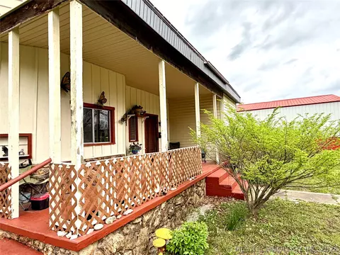 229 N 2nd St, Fairfax, OK 74637