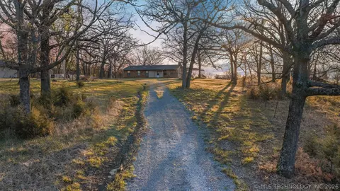 6312 N 428 Rd, Pryor, OK 74361