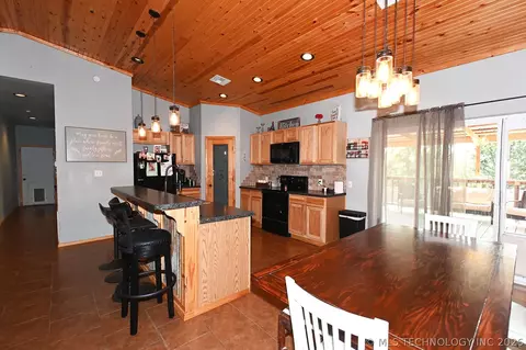 Kitchen - 449272 E 982 Rd, Vian, OK 74962 photo 7 of 7