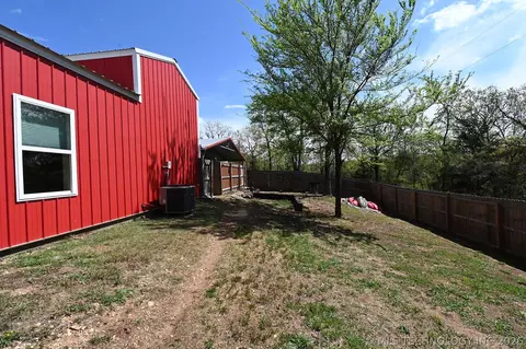 Exterior - 449272 E 982 Rd, Vian, OK 74962 photo 3 of 6