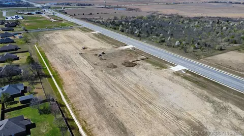5672 E 146th St N, Collinsville, OK 74021