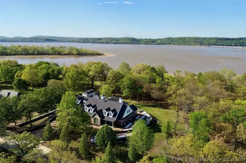 View/Area - 25 E Shoreline Dr, Eufaula, OK 74432 photo 2 of 10