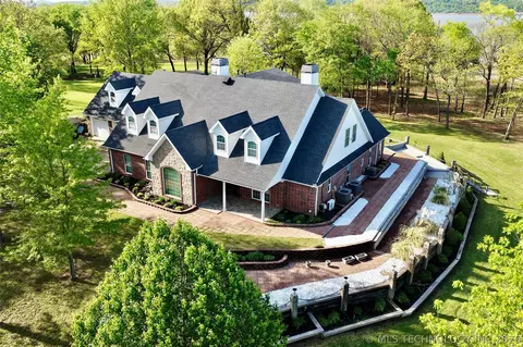 25 E Shoreline Dr, Eufaula, OK 74432