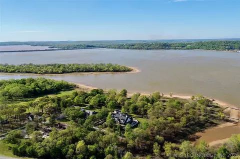 View/Area - 25 E Shoreline Dr, Eufaula, OK 74432 photo 4 of 10