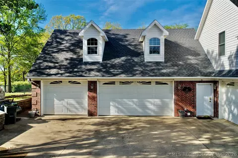 Exterior - 25 E Shoreline Dr, Eufaula, OK 74432 photo 7 of 8