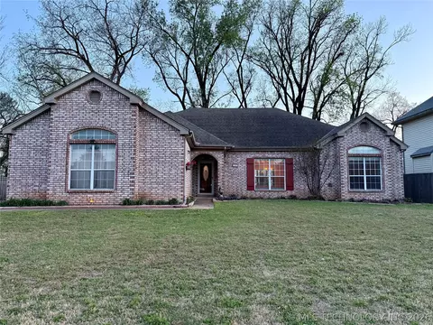 1409 W Quinton St, Broken Arrow, OK 74011