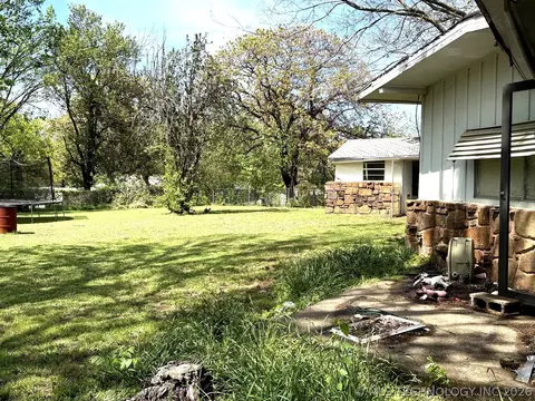 Exterior - 366 Main St, Eufaula, OK 74432 photo 2 of 2