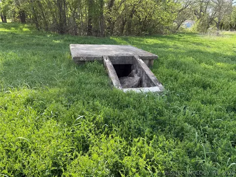 006 W Adler Ave, Davis, OK 73030