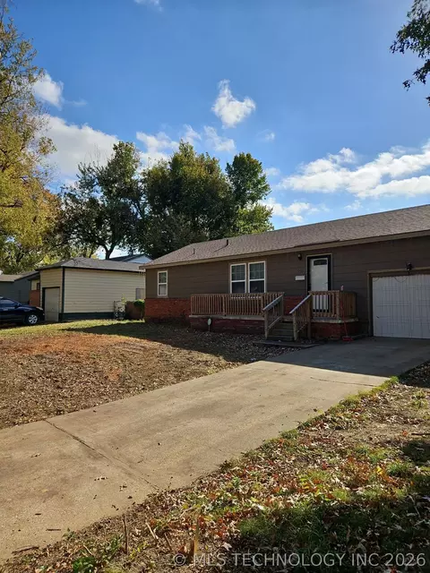 9140 E 4th St, Tulsa, OK 74112