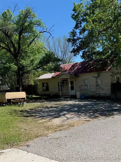 1411 W Broadway, Sulphur, OK 73086
