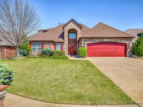 1204 W Fargo Ln, Broken Arrow, OK 74012
