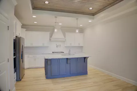 Kitchen - 14509 E 80th St N, Owasso, OK 74055 photo 2 of 8