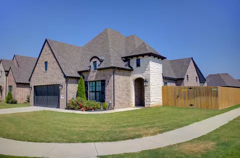 Exterior - 14509 E 80th St N, Owasso, OK 74055 photo 9 of 13