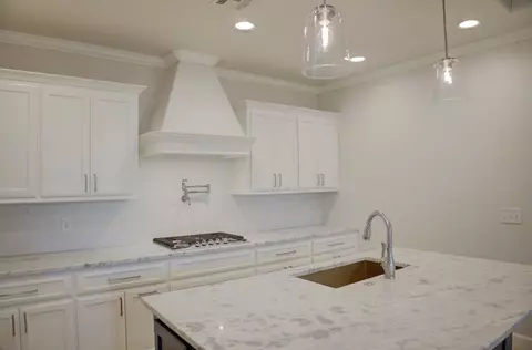 Kitchen - 14509 E 80th St N, Owasso, OK 74055 photo 5 of 8