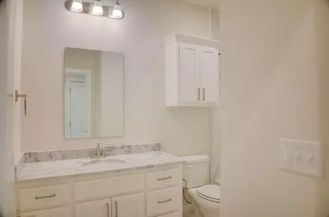 Bath - 14509 E 80th St N, Owasso, OK 74055 photo 7 of 9
