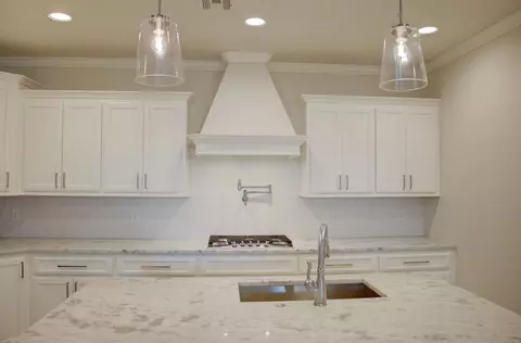 Kitchen - 14509 E 80th St N, Owasso, OK 74055 photo 8 of 8