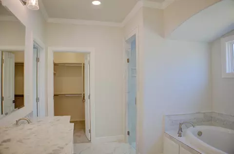 Bath - 14509 E 80th St N, Owasso, OK 74055 photo 5 of 9