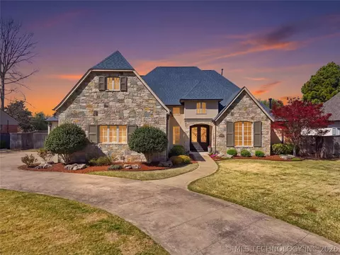 4530 S Columbia Pl, Tulsa, OK 74105