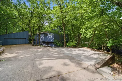 Exterior - 4522 E 75th St, Tulsa, OK 74136 photo 5 of 11