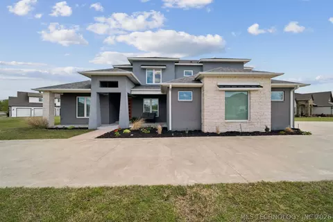 17243 S 21st East Ave, Mounds, OK 74047