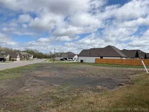 2036 E 129th Pl S, Jenks, OK 74037