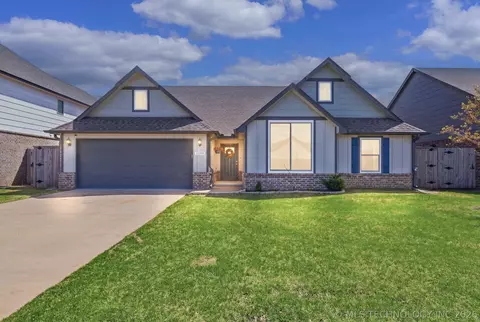 23108 E 102nd Pl, Broken Arrow, OK 74014