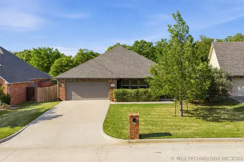 1005 Stone Creek Dr, Ardmore, OK 73401