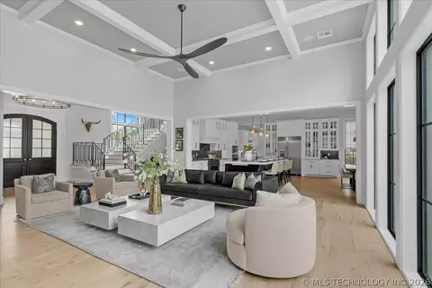 Living - 3207 E 44th St, Tulsa, OK 74105 photo 8 of 13