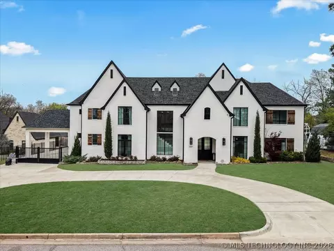 3207 E 44th St, Tulsa, OK 74105