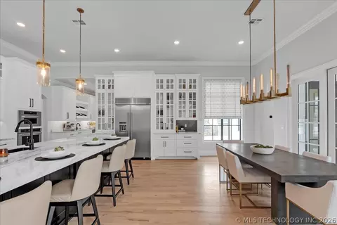 Dining - 3207 E 44th St, Tulsa, OK 74105 photo 1 of 5
