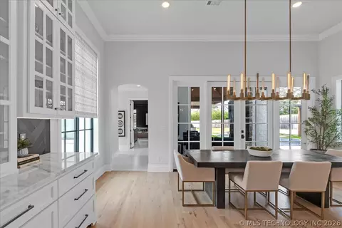 Dining - 3207 E 44th St, Tulsa, OK 74105 photo 5 of 5