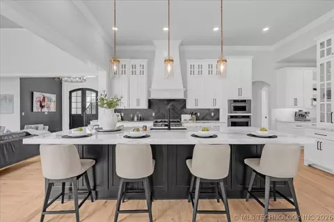 Kitchen - 3207 E 44th St, Tulsa, OK 74105 photo 1 of 15