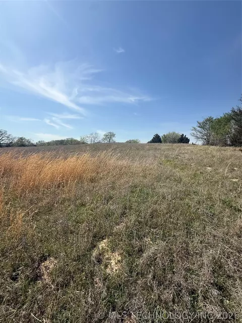 2427 Dickson Rd, Ardmore, OK 73401