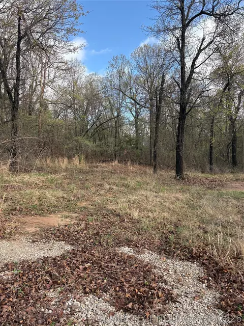17 Holiday Rd, Osage, OK 74054