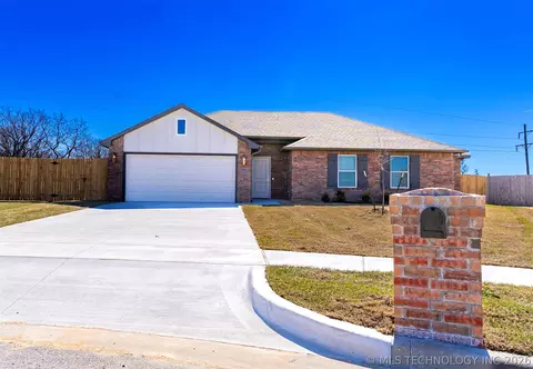 15027 S Poplar Pl, Glenpool, OK 74033