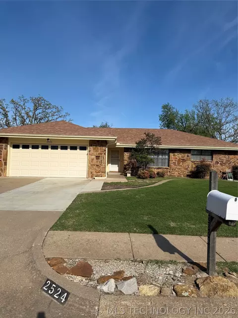 2524 Centre Rd, Bartlesville, OK 74003
