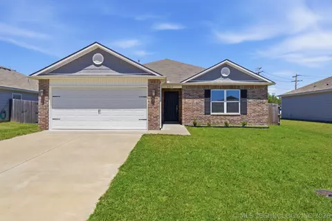 7513 E 145th St N, Collinsville, OK 74021