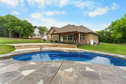 11703 Hidden Oak Cir, Kingston, OK 73439