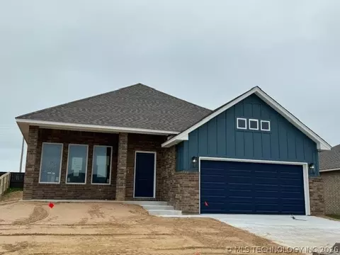 206 S 26th St, Collinsville, OK 74021