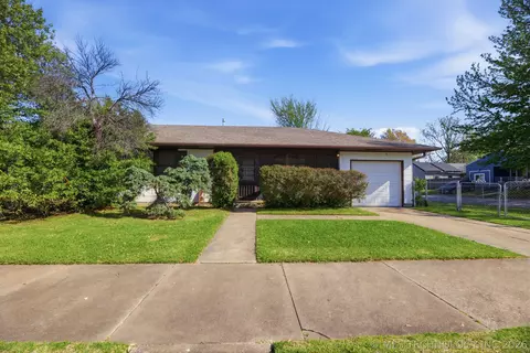 1919 E 13th St, Tulsa, OK 74104