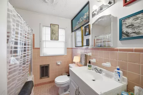 Bath - 1919 E 13th St, Tulsa, OK 74104 photo 1 of 1