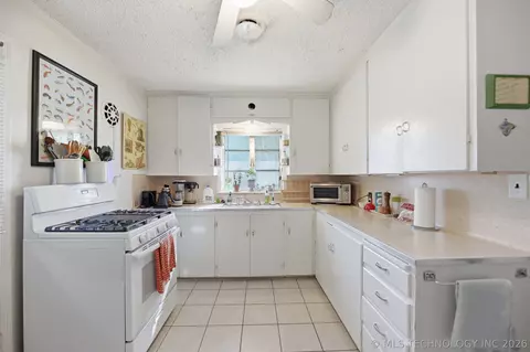 Kitchen - 1919 E 13th St, Tulsa, OK 74104 photo 1 of 1
